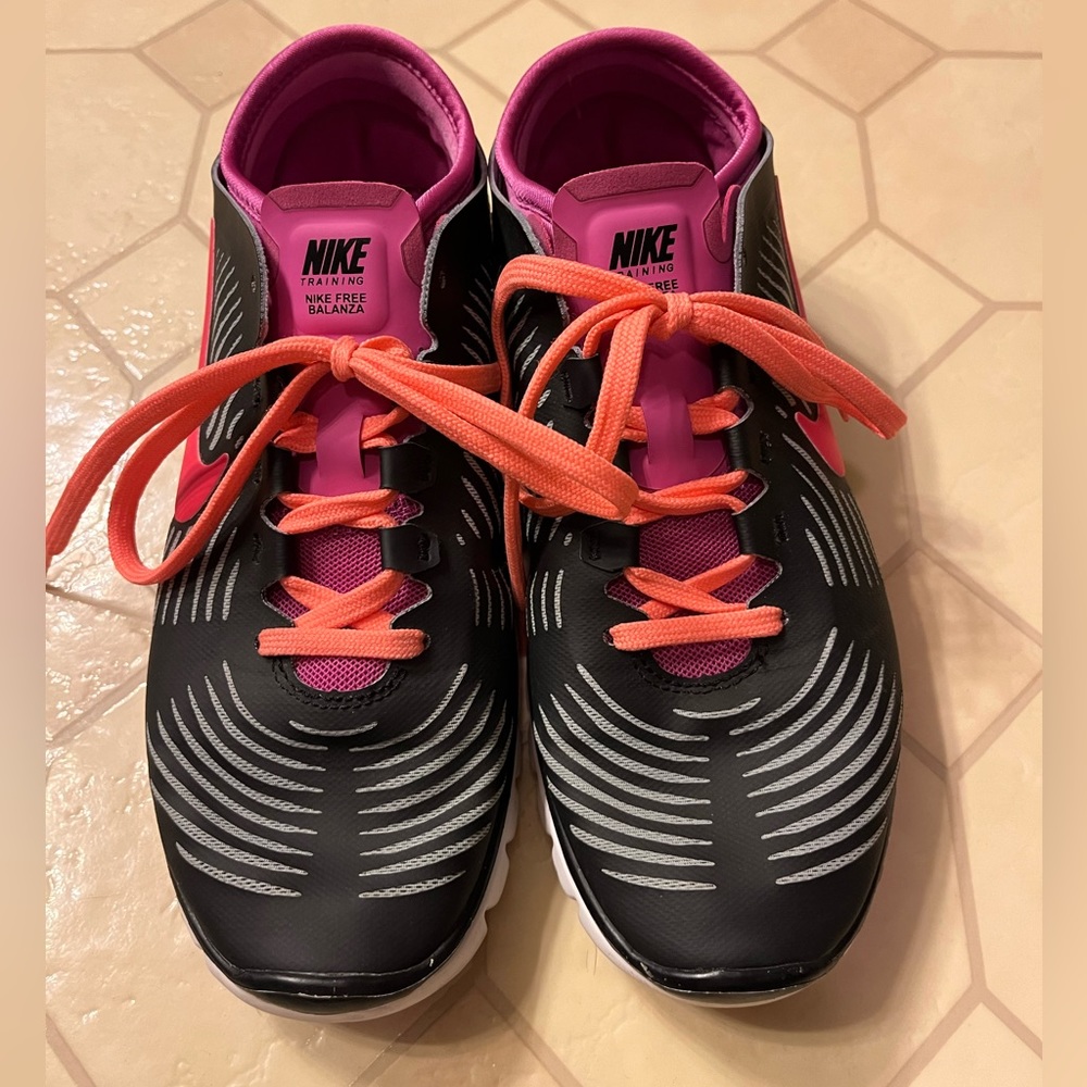 Nike Free Balanza Women’s Pink & Orange Lightweight Running Shoes, Size 5